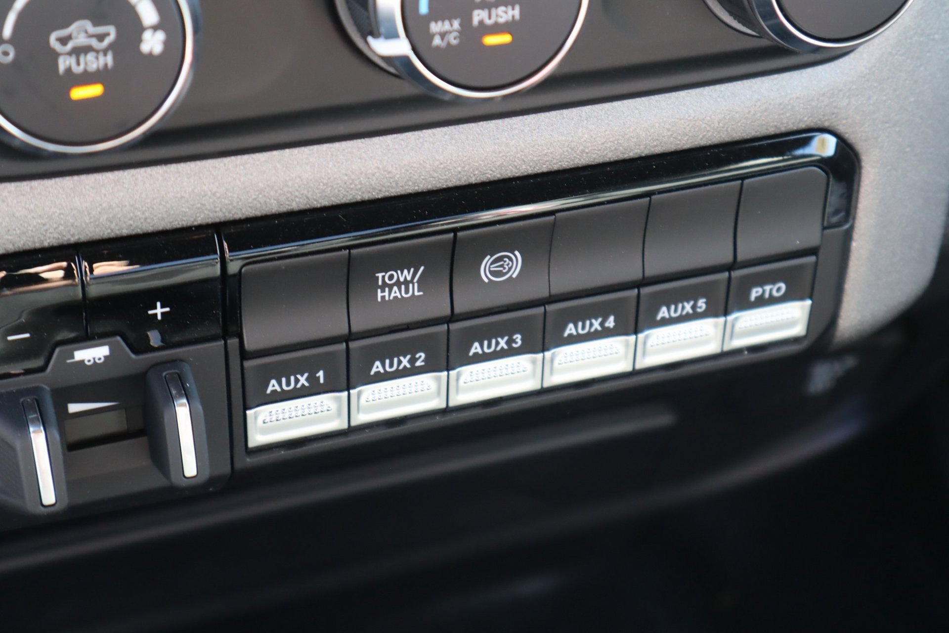 2024 Ram 5500 Tradesman photo 13