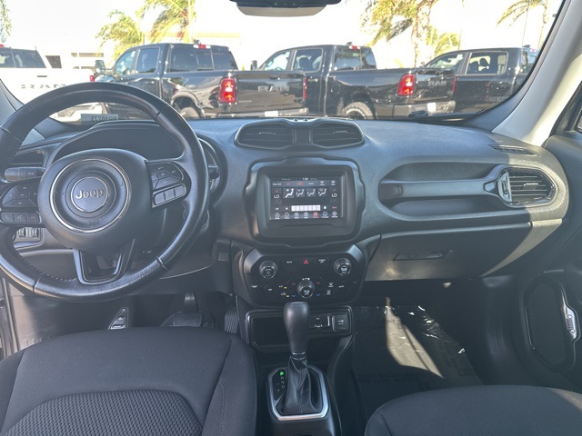 2019 Jeep Renegade Latitude photo 19