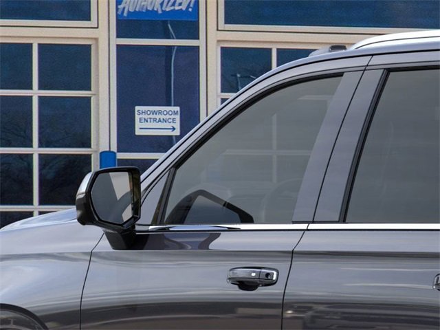 2025 Chevrolet Suburban Premier photo 11