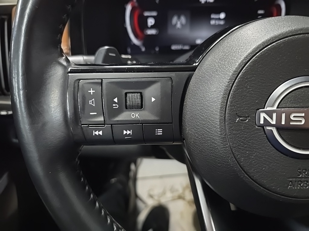 2023 Nissan Pathfinder Platinum photo 20