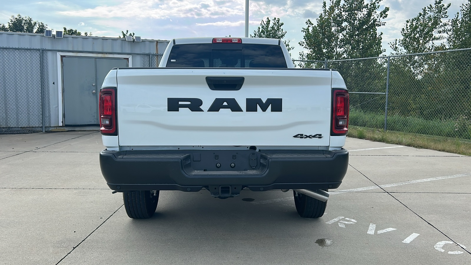 2026 Ram 2500 Tradesman photo 4