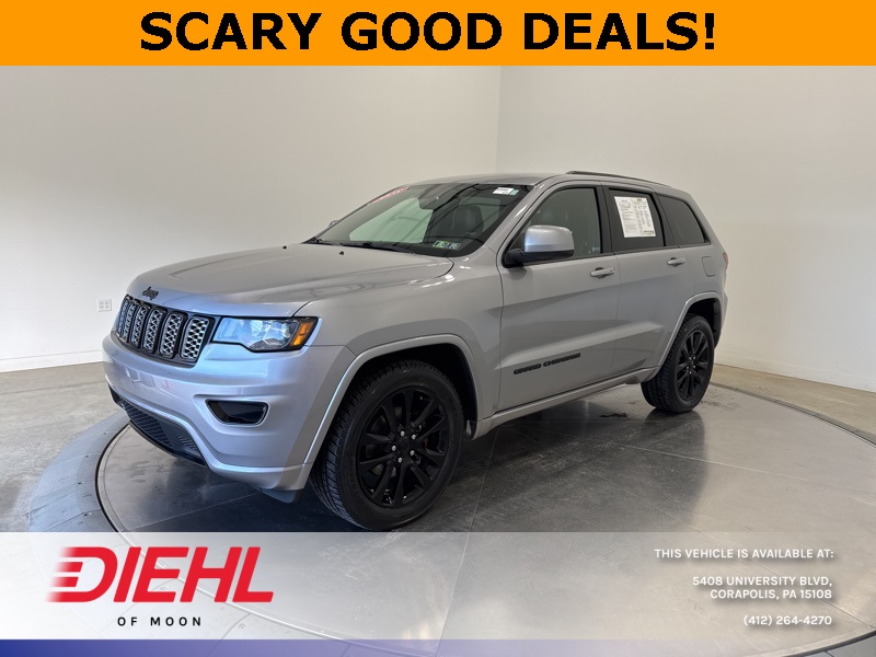 2018 Jeep Grand Cherokee Altitude photo 3