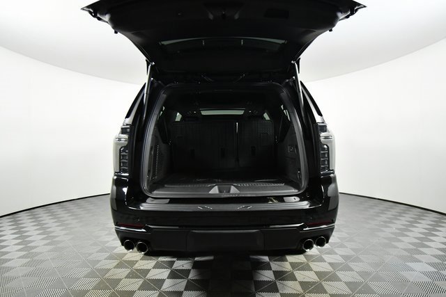 2025 Chevrolet Suburban RST photo 24