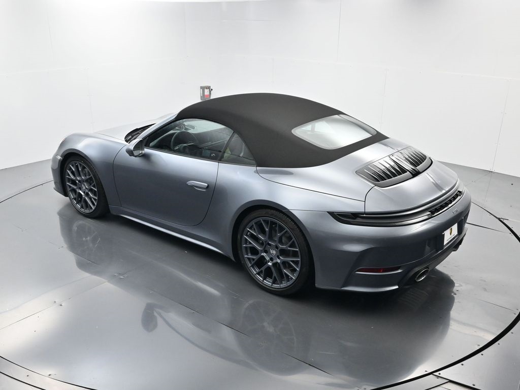 2026 Porsche 911 T photo 32