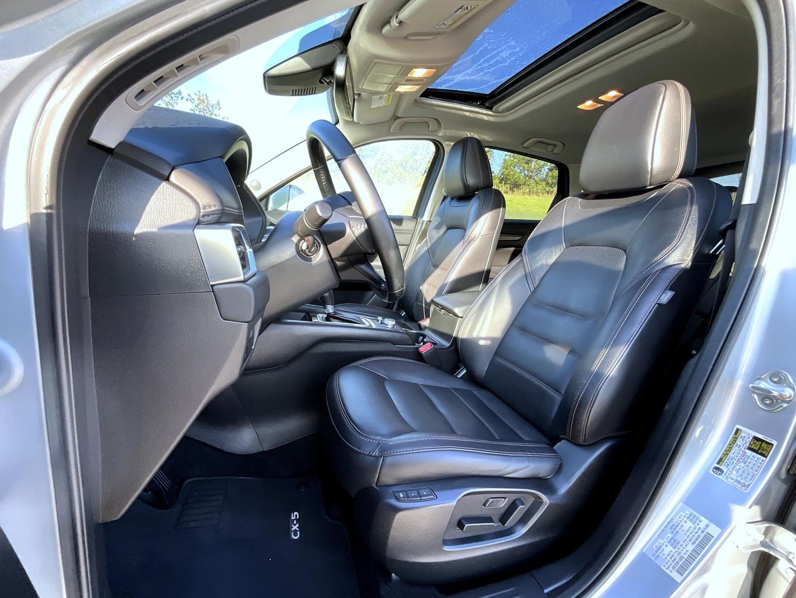 2021 Mazda CX-5 Touring photo 11