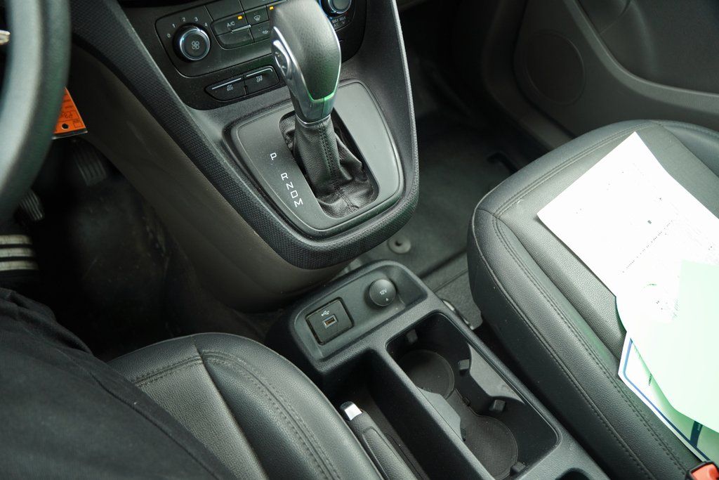 2022 Ford Transit Connect XL photo 17