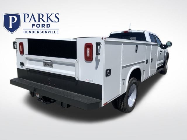 2025 Ford F-450 Super Duty Chassis Cab XL's photo