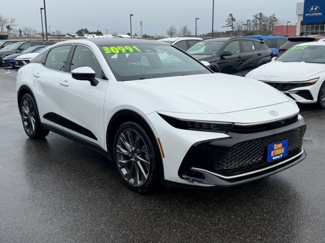 2023 Toyota Crown Limited's photo