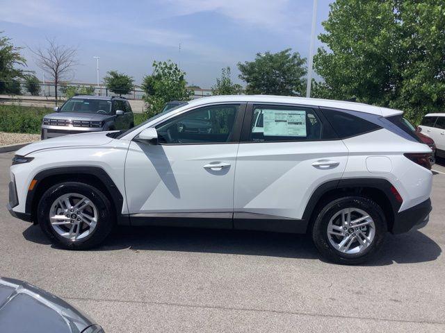 2025 Hyundai Tucson SE's photo