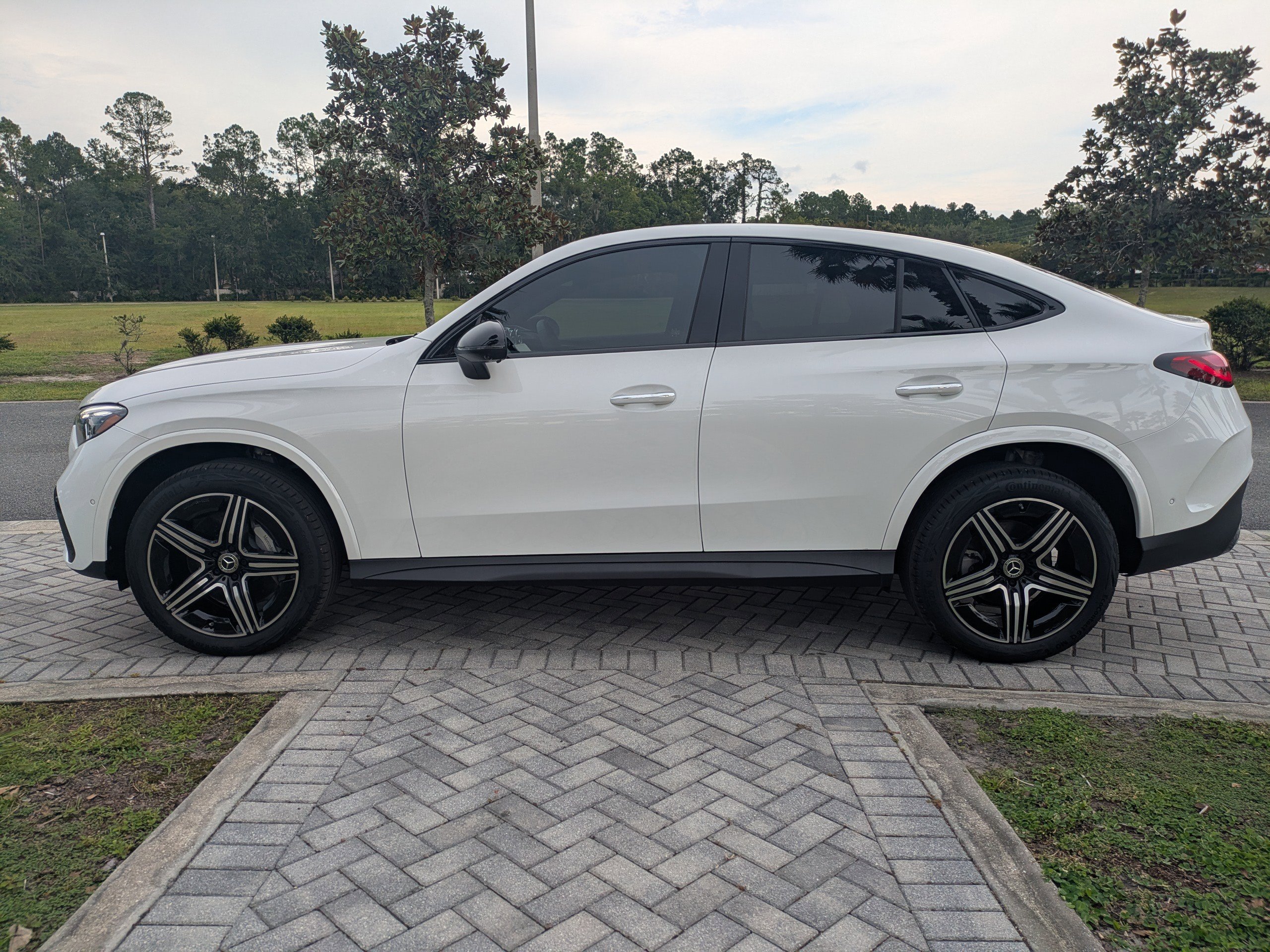 2025 Mercedes Benz GLC 300 4MATIC photo 8