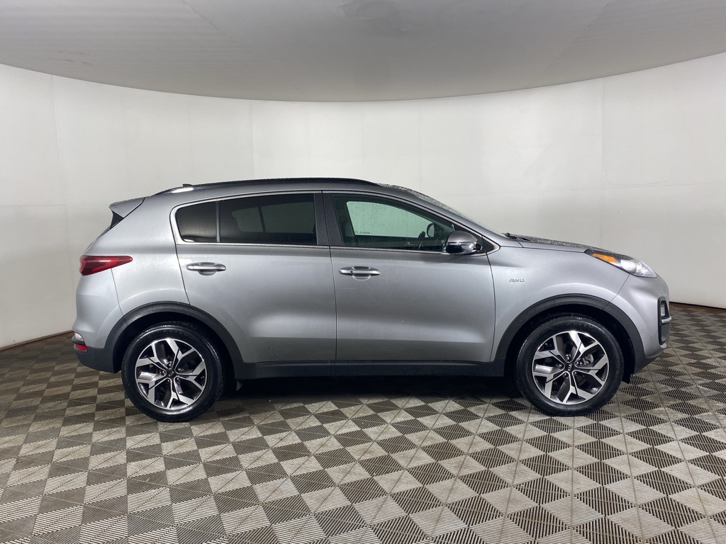 2022 Kia Sportage EX photo 3
