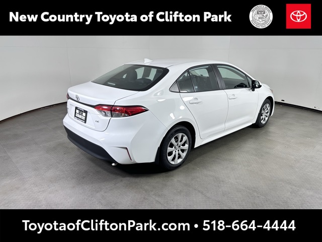 2024 Toyota Corolla LE photo 3