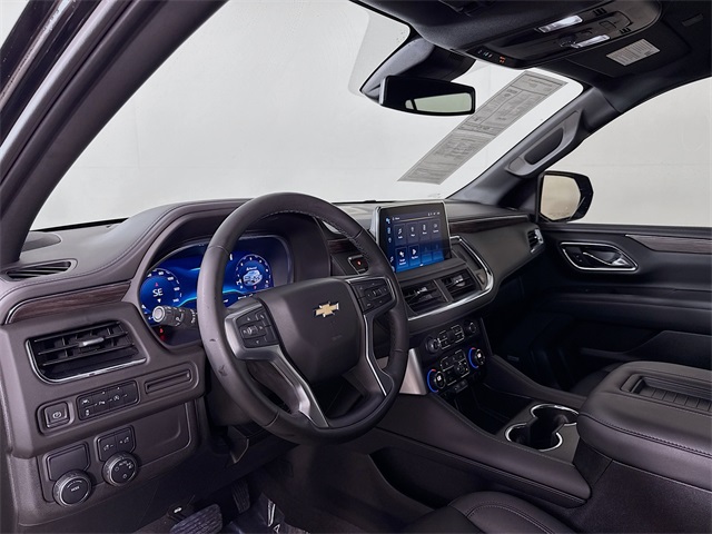 2023 Chevrolet Suburban LT photo 8