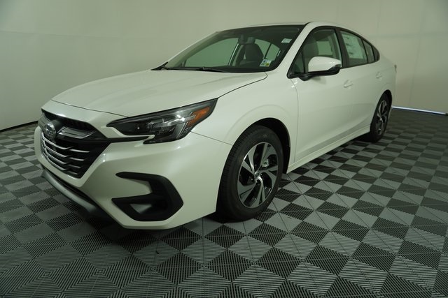 2025 Subaru Legacy Premium photo 3