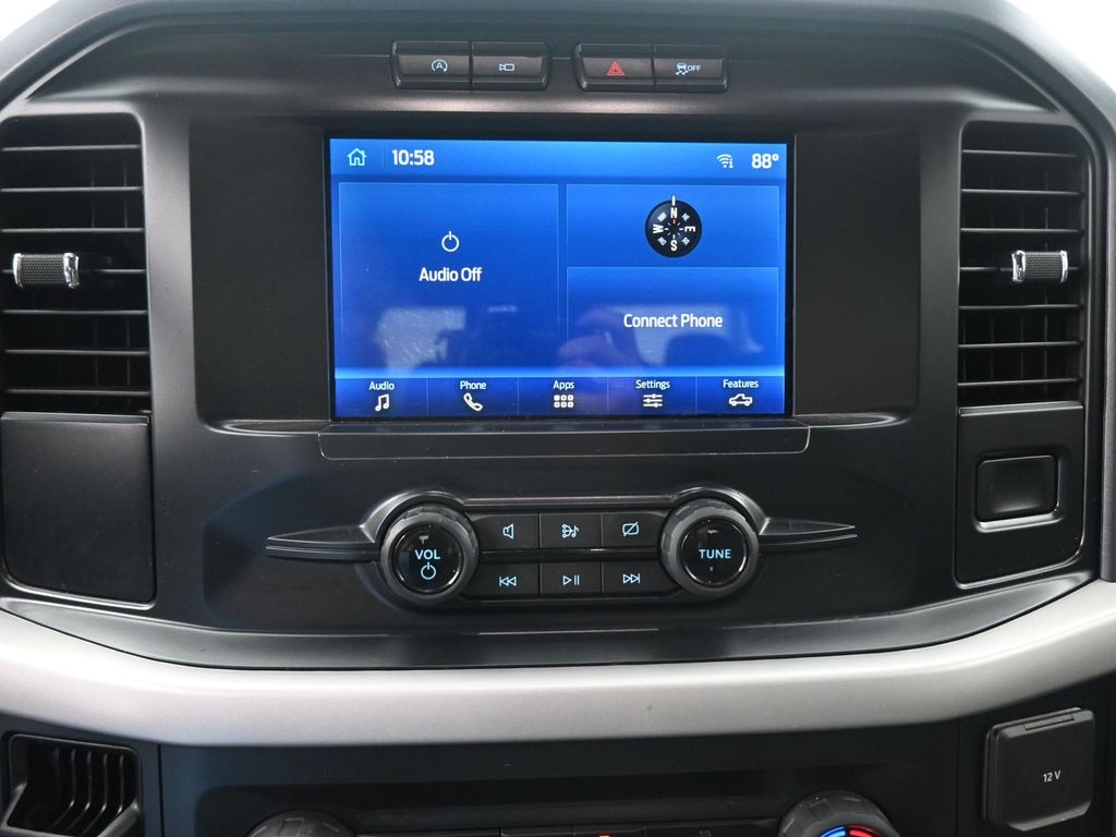 2023 Ford F-150 XLT photo 3