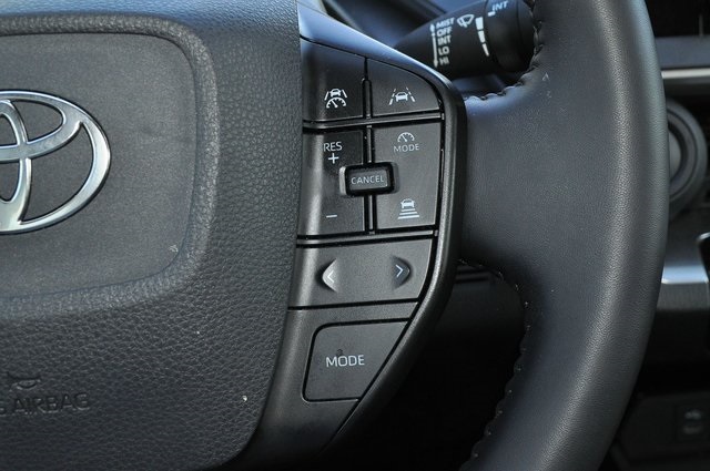 2024 Toyota Prius LE photo 27