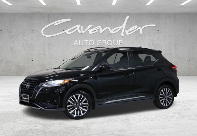 2022 Nissan Kicks SR