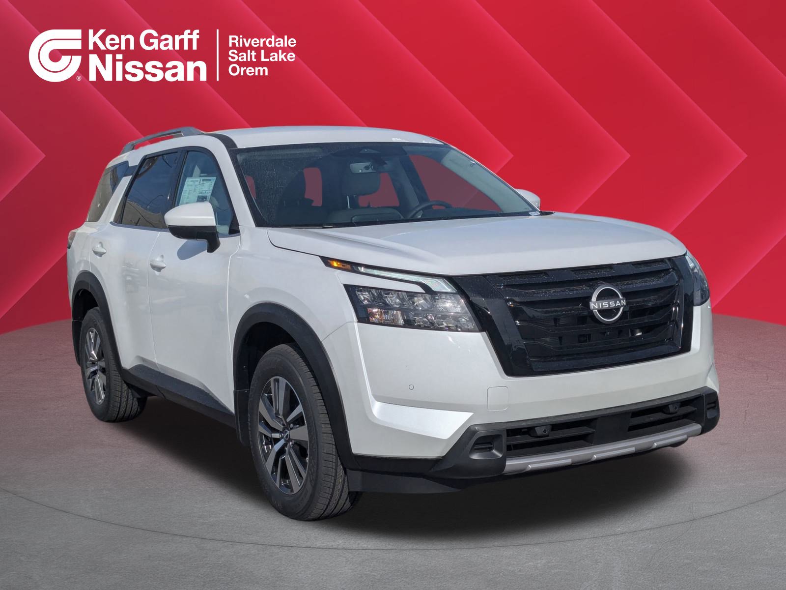 2025 Nissan Pathfinder SL's photo