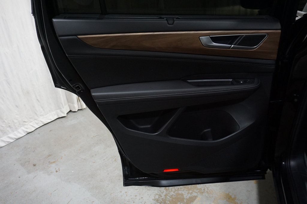 2024 Volkswagen Atlas SE Technology photo 27