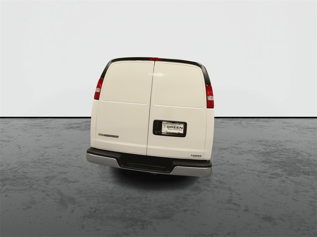 2025 Chevrolet Express Cargo 2500 photo 4