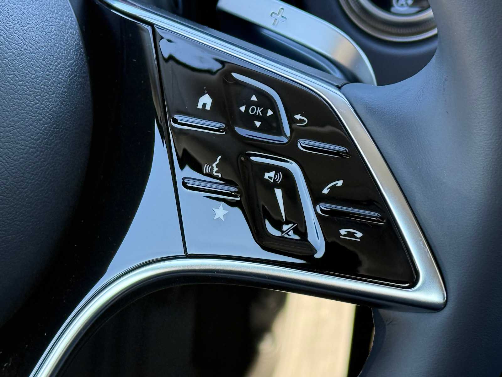 2025 Mercedes-Benz E-Class E350 - Photo 17