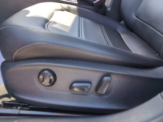 2021 Volkswagen Passat 2.0T SE photo 13