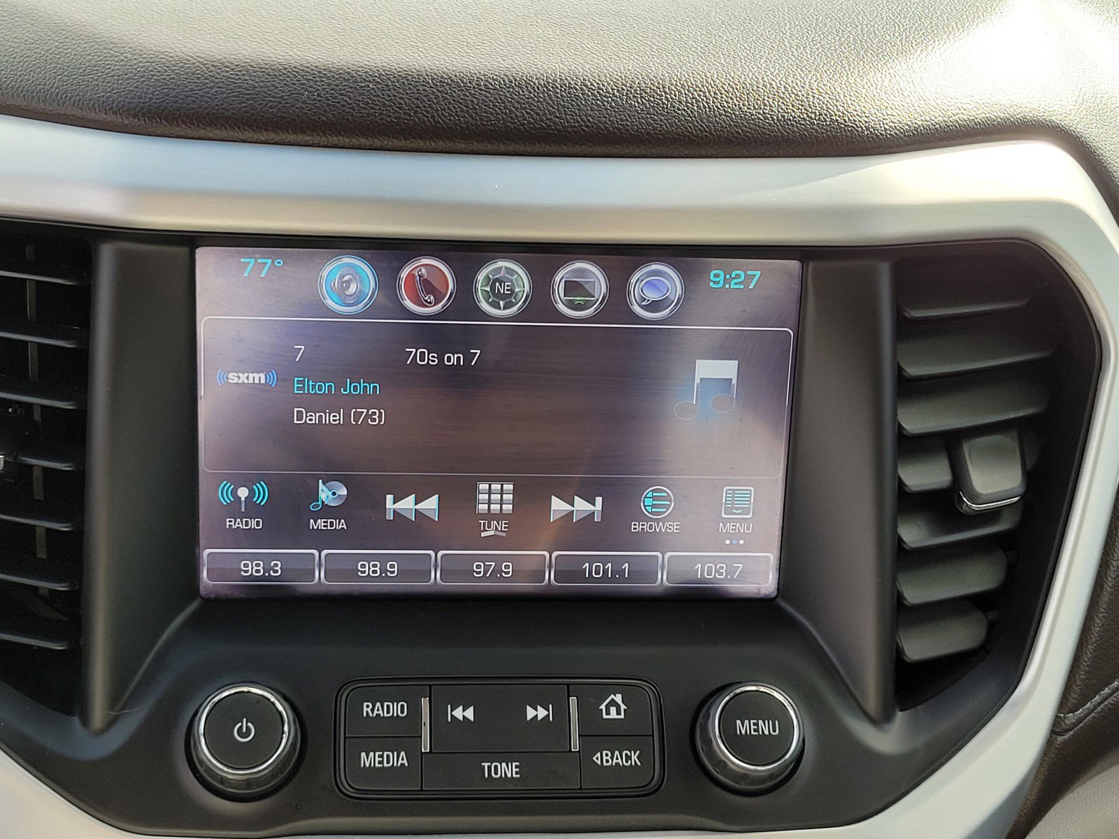 2019 Gmc Acadia SLT photo 17