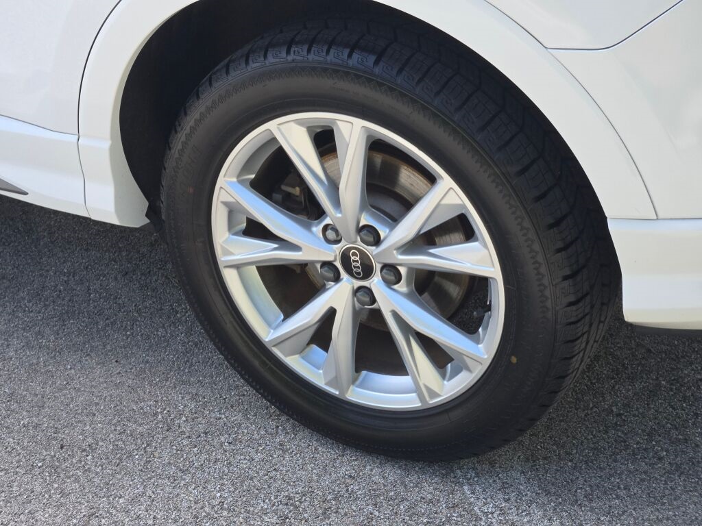 2023 Audi Q3 45 TFSI S line Premium photo 16