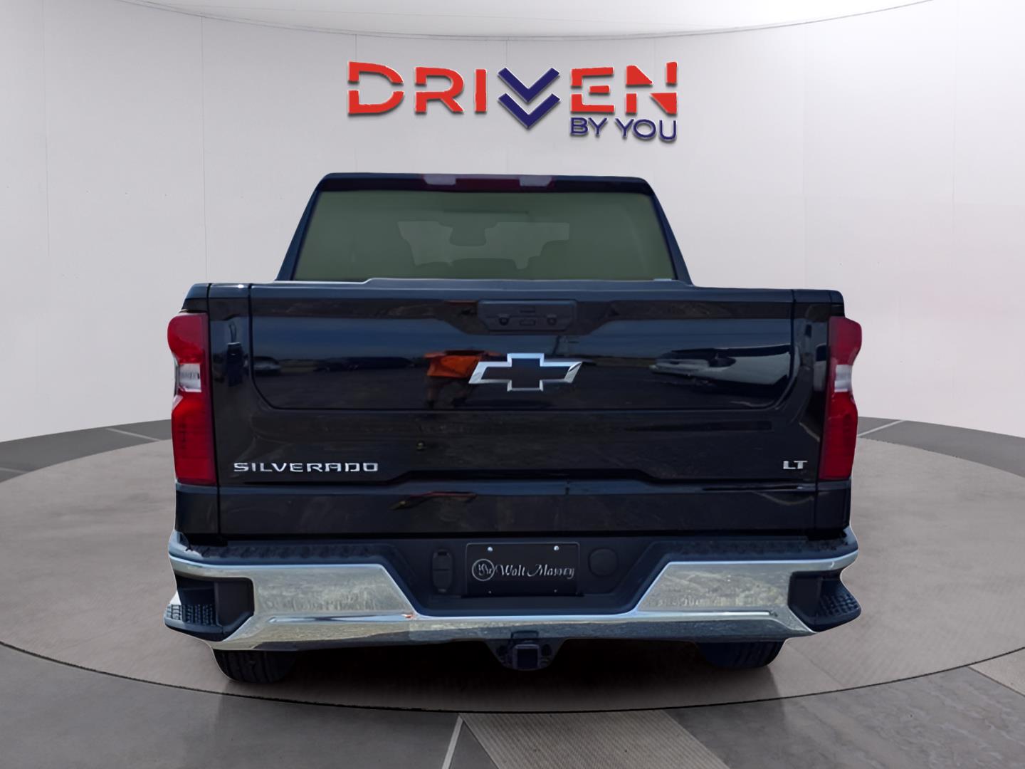 2025 Chevrolet Silverado 1500 LT photo 4