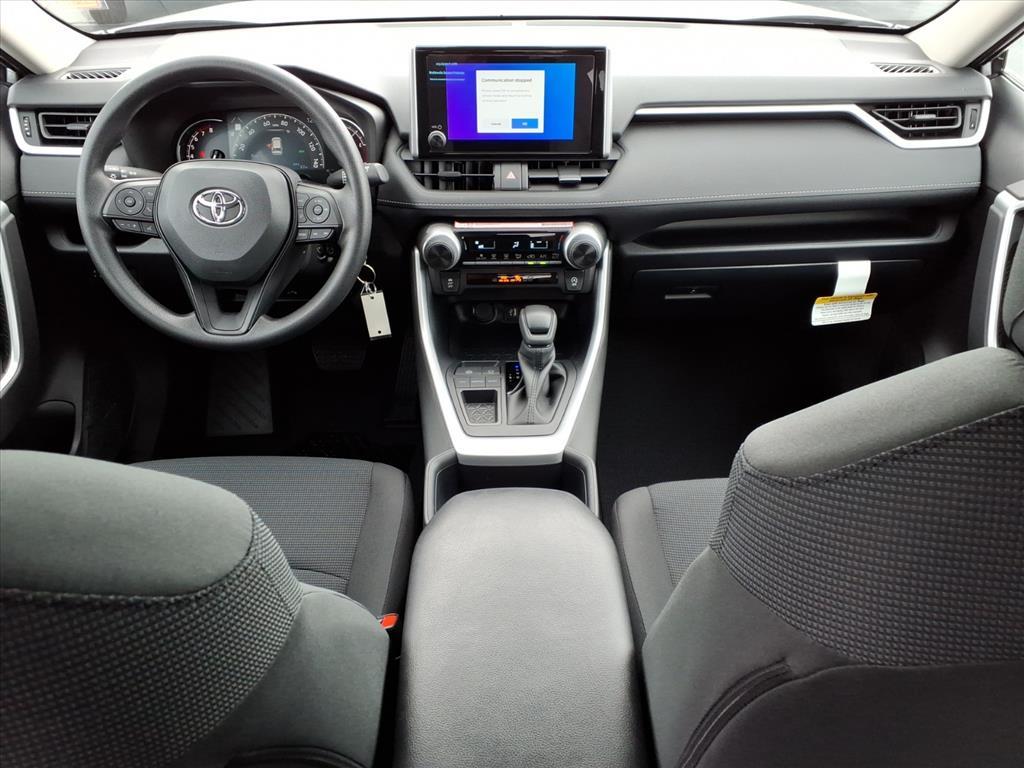 2025 Toyota RAV4 LE photo 8