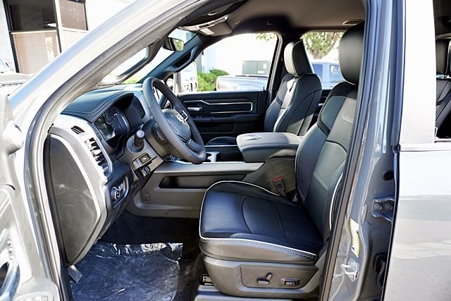 New 2026 Ceramic Gray Clear-Coat Exterior Paint RAM Laramie image 23