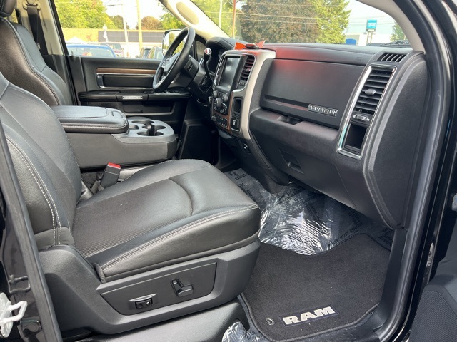 2014 Ram 3500 Laramie photo 16