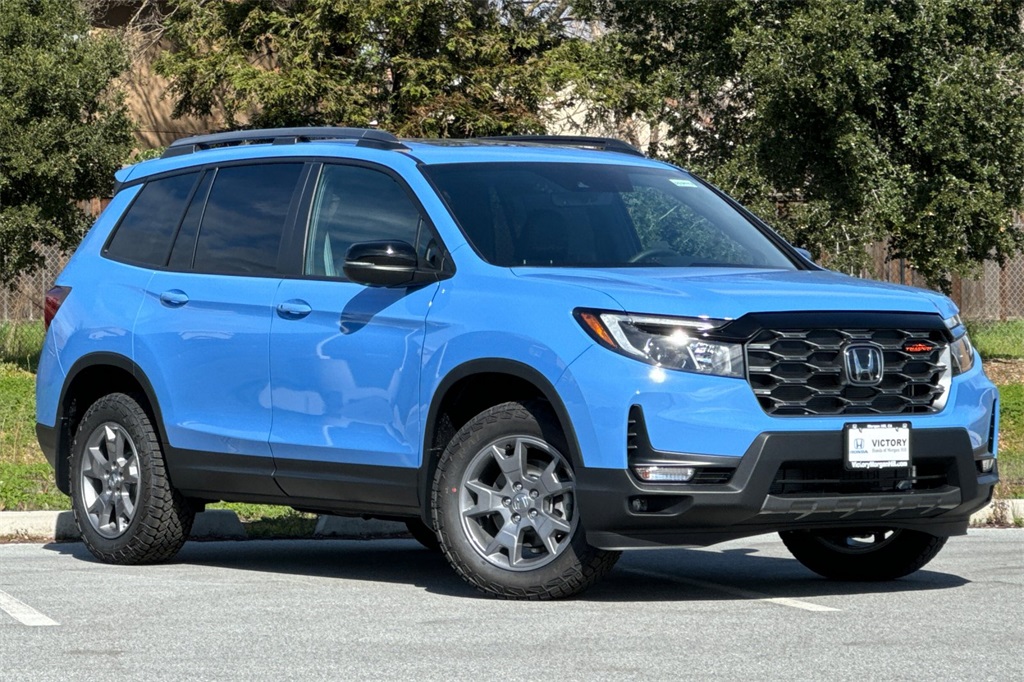 2025 Honda Passport TrailSport photo 2