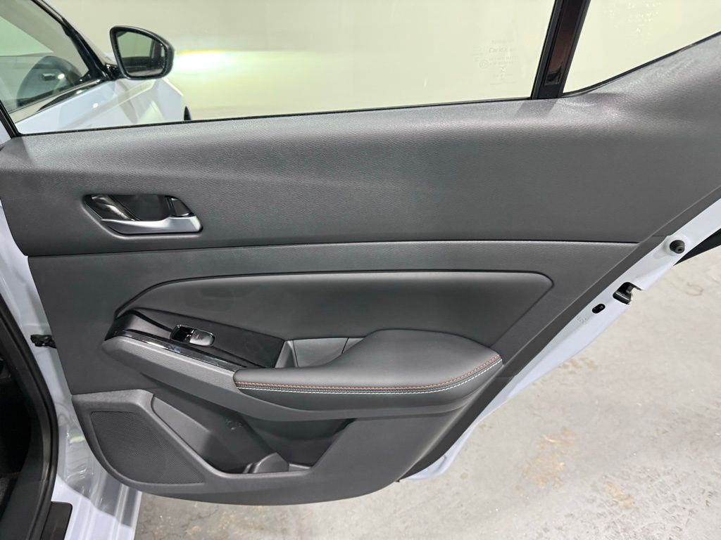 2025 Nissan Altima SR photo 23
