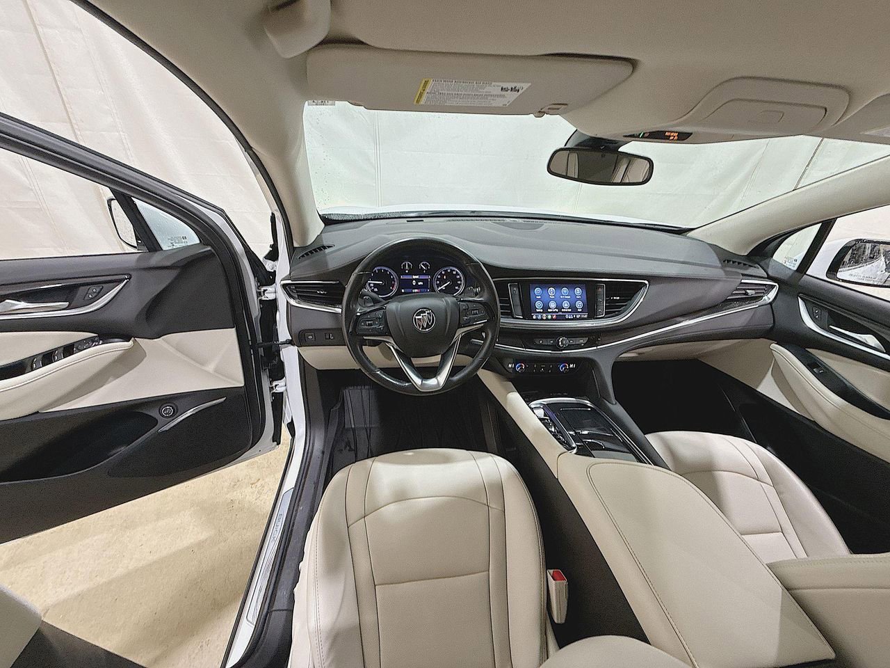 2022 Buick Enclave Essence photo 18