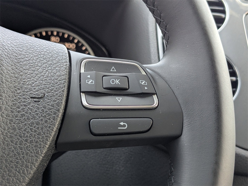2014 Volkswagen Tiguan photo 28