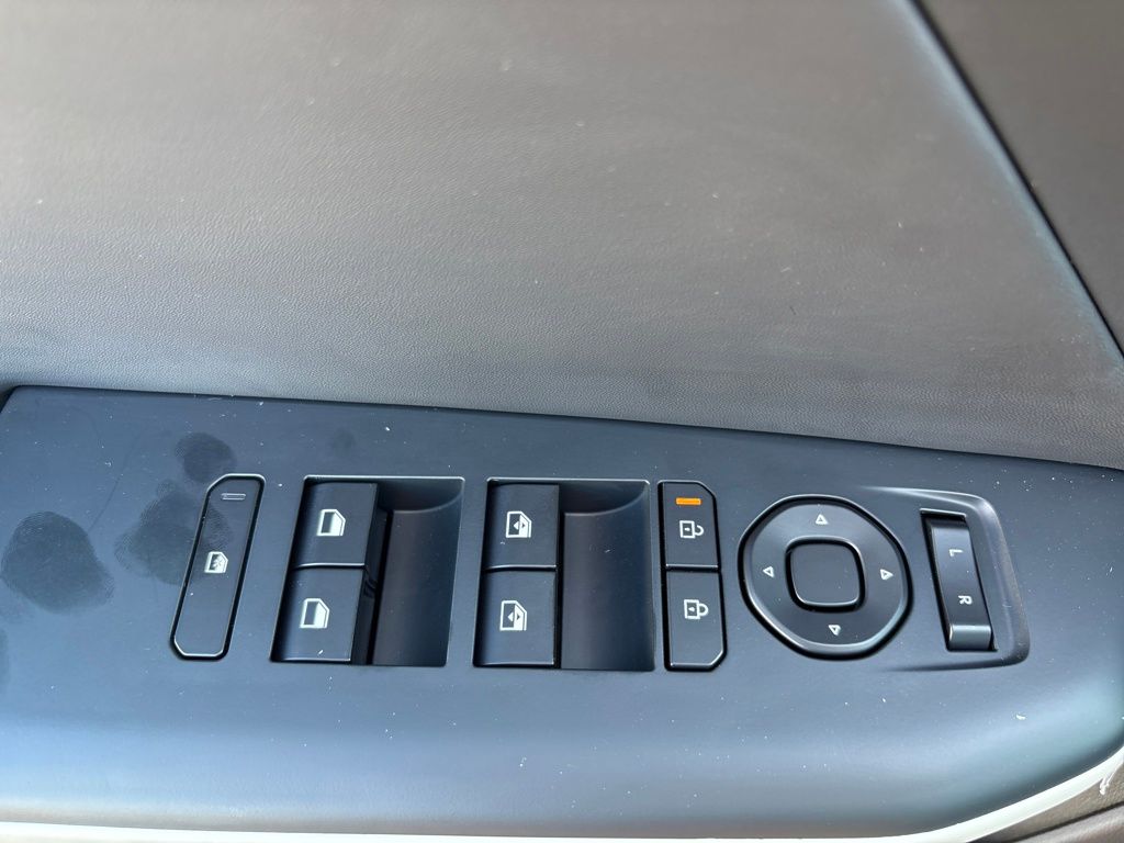 2025 Kia K4 GT-Line photo 14