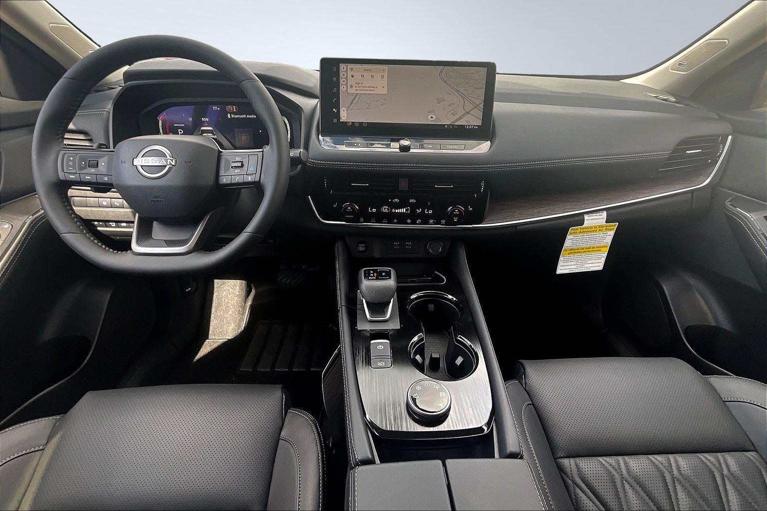 2026 Nissan Rogue Platinum photo 5