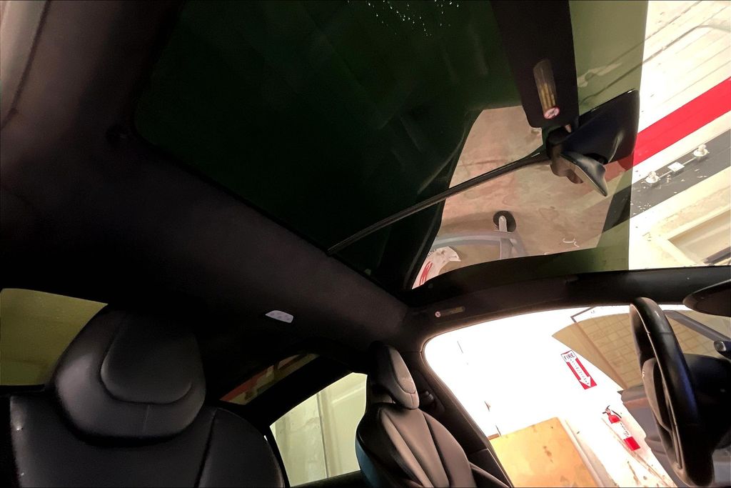2019 Tesla Model X Performance photo 19