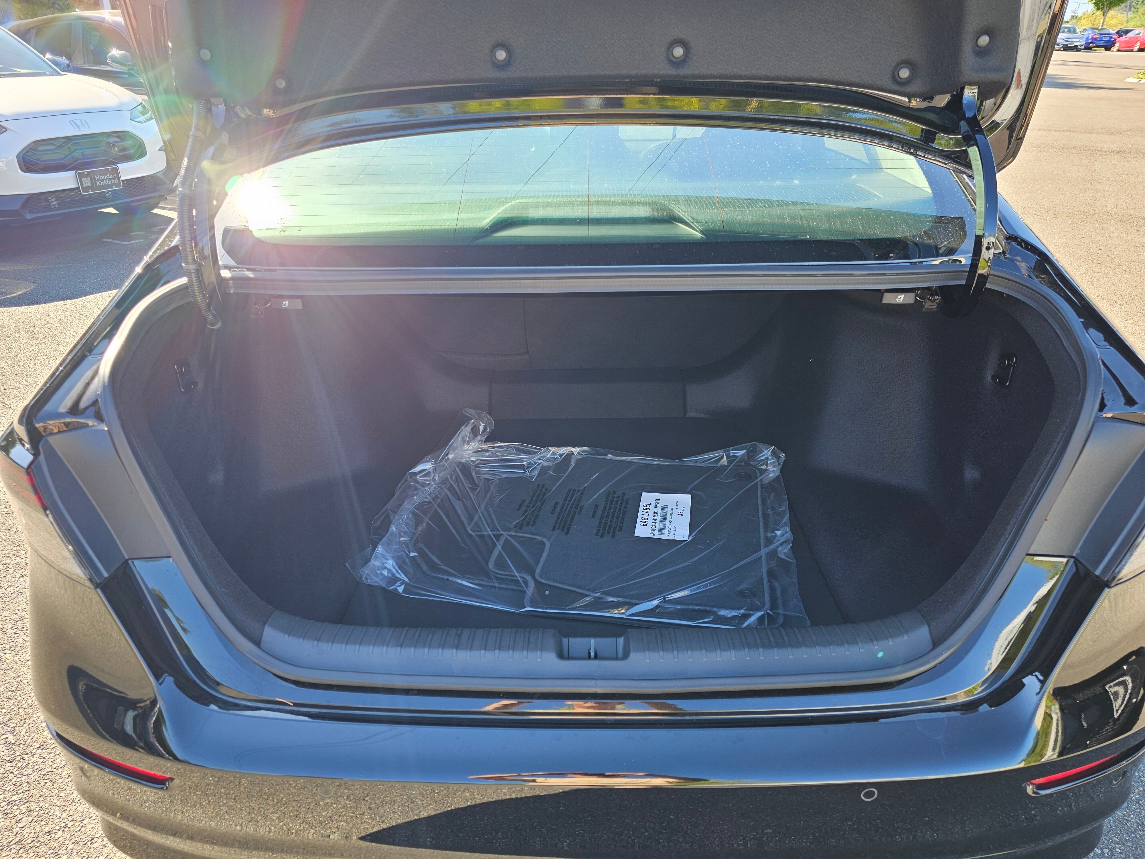 2025 Honda Accord Hybrid EX-L photo 3