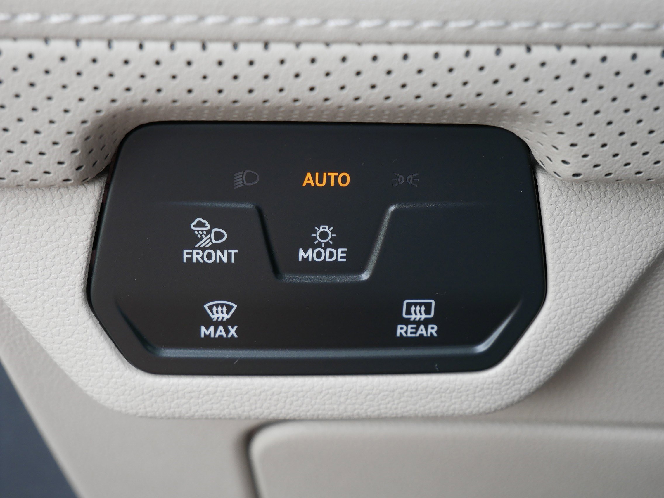 2025 Volkswagen Atlas SEL Premium R-Line photo 25