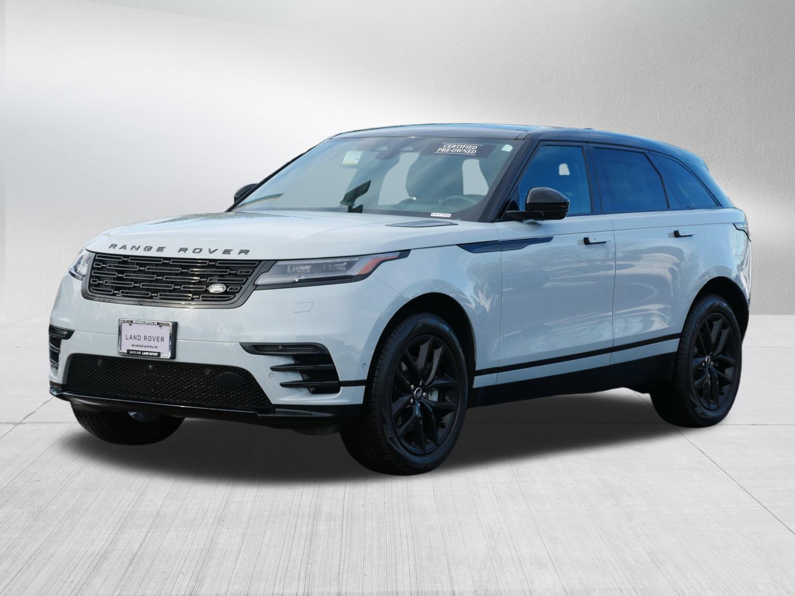 2025 Land Rover Range Rover Velar Dynamic SE's photo