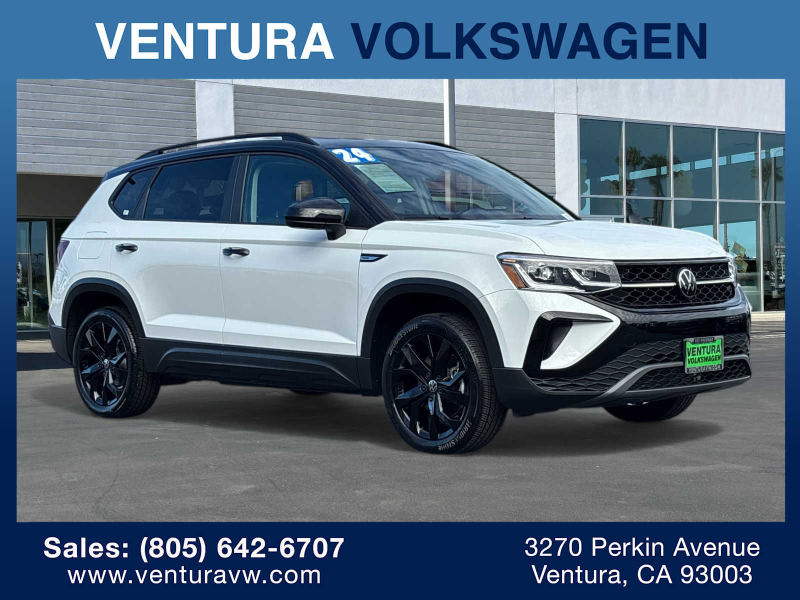 2024 Volkswagen Taos SE Black's photo