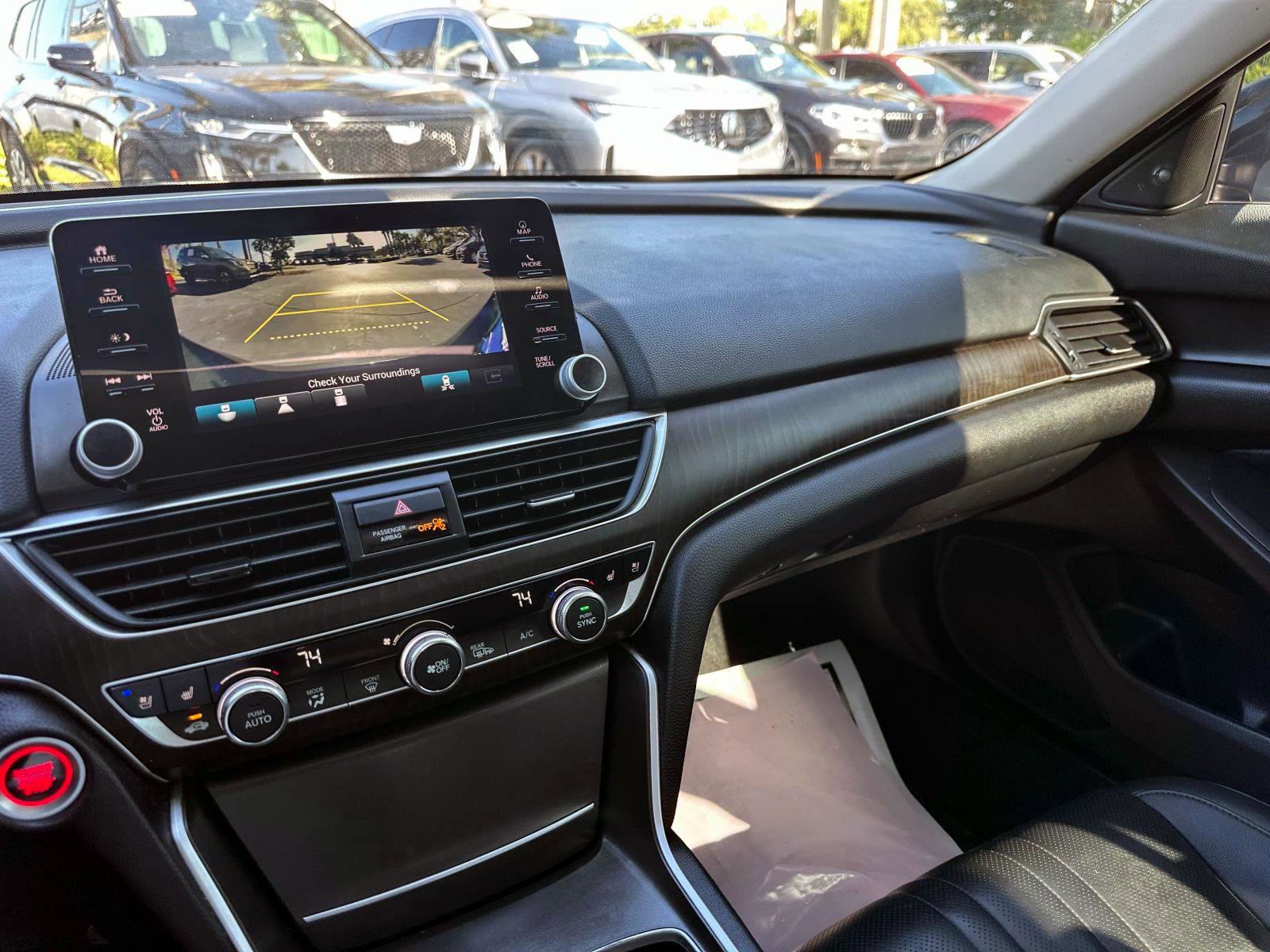 2022 Honda Accord Touring 2.0T photo 20