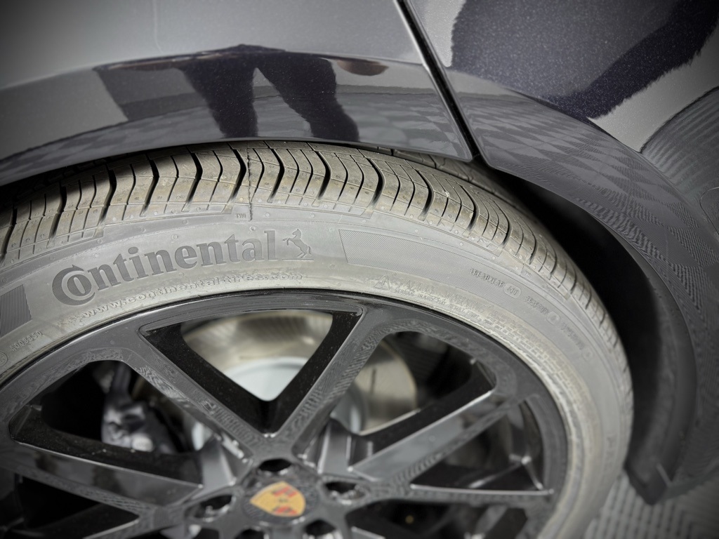2025 Porsche Panamera 4 photo 14