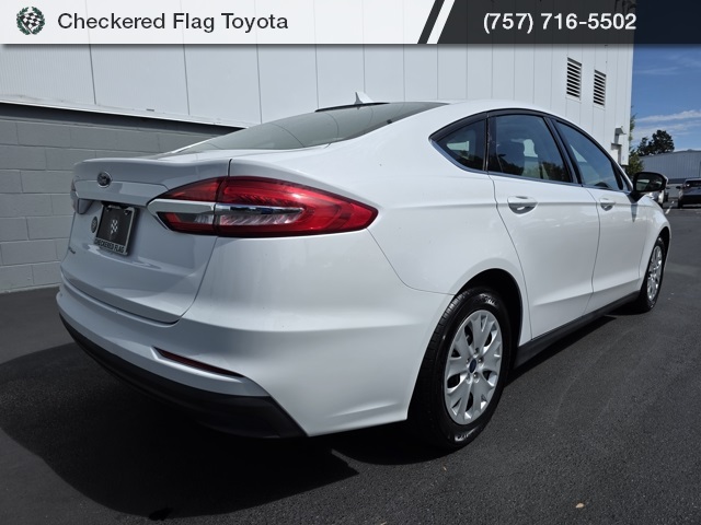 2020 Ford Fusion S photo 7