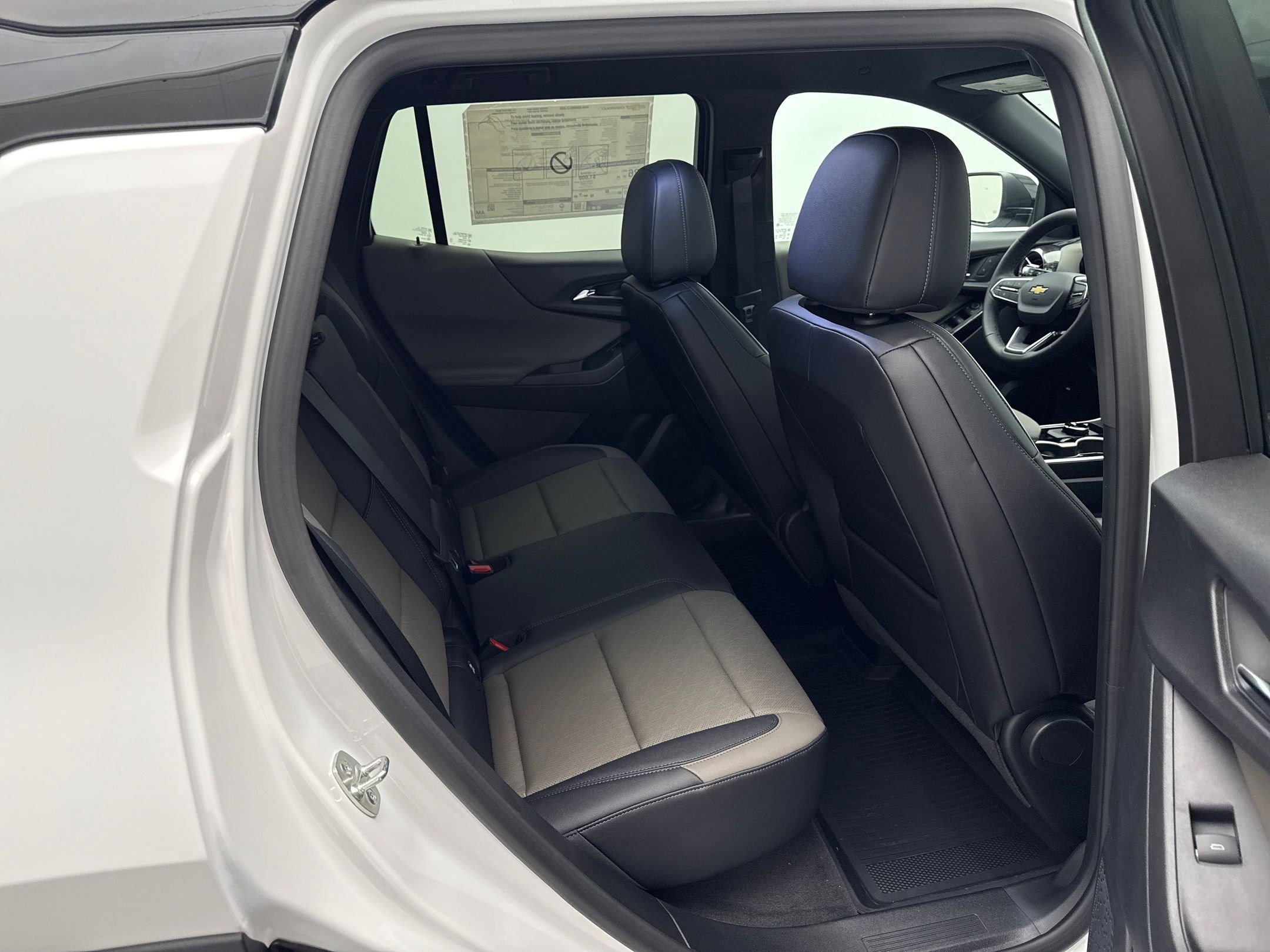 2026 Chevrolet Equinox LT photo 25