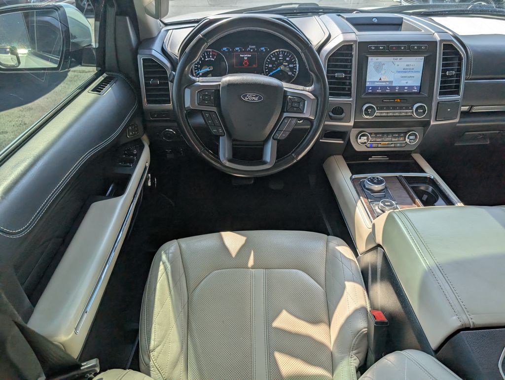 2020 Ford Expedition MAX Platinum photo 9