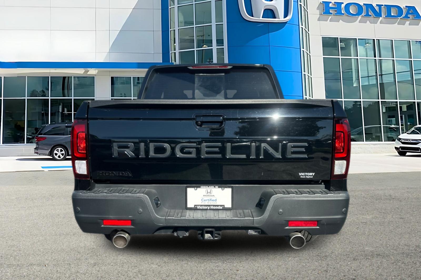 2024 Honda Ridgeline Black Edition photo 4