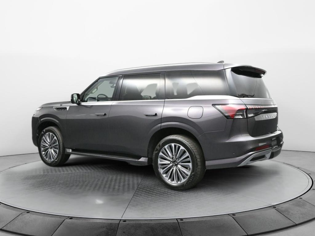 2025 Infiniti QX80 Luxe photo 3
